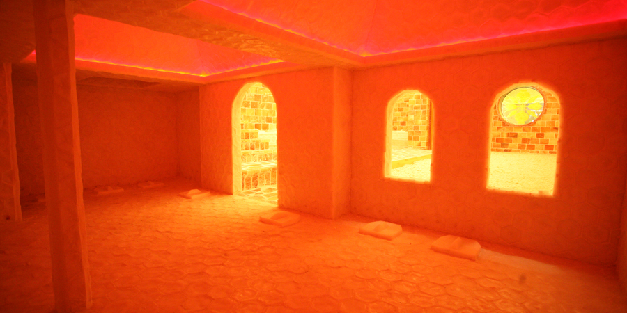 crystal_illuminated_salt_room_img03